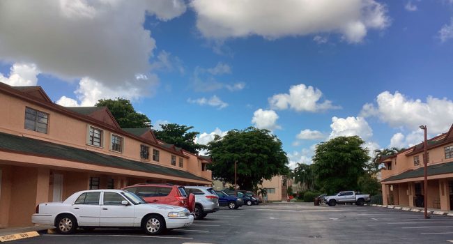 santamariacondominium_01